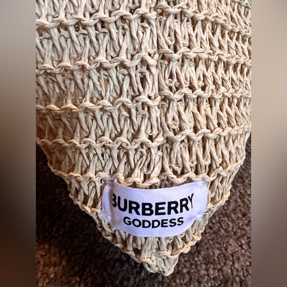 Burberry Cream Shoulder Bag - Picture 2 of 2